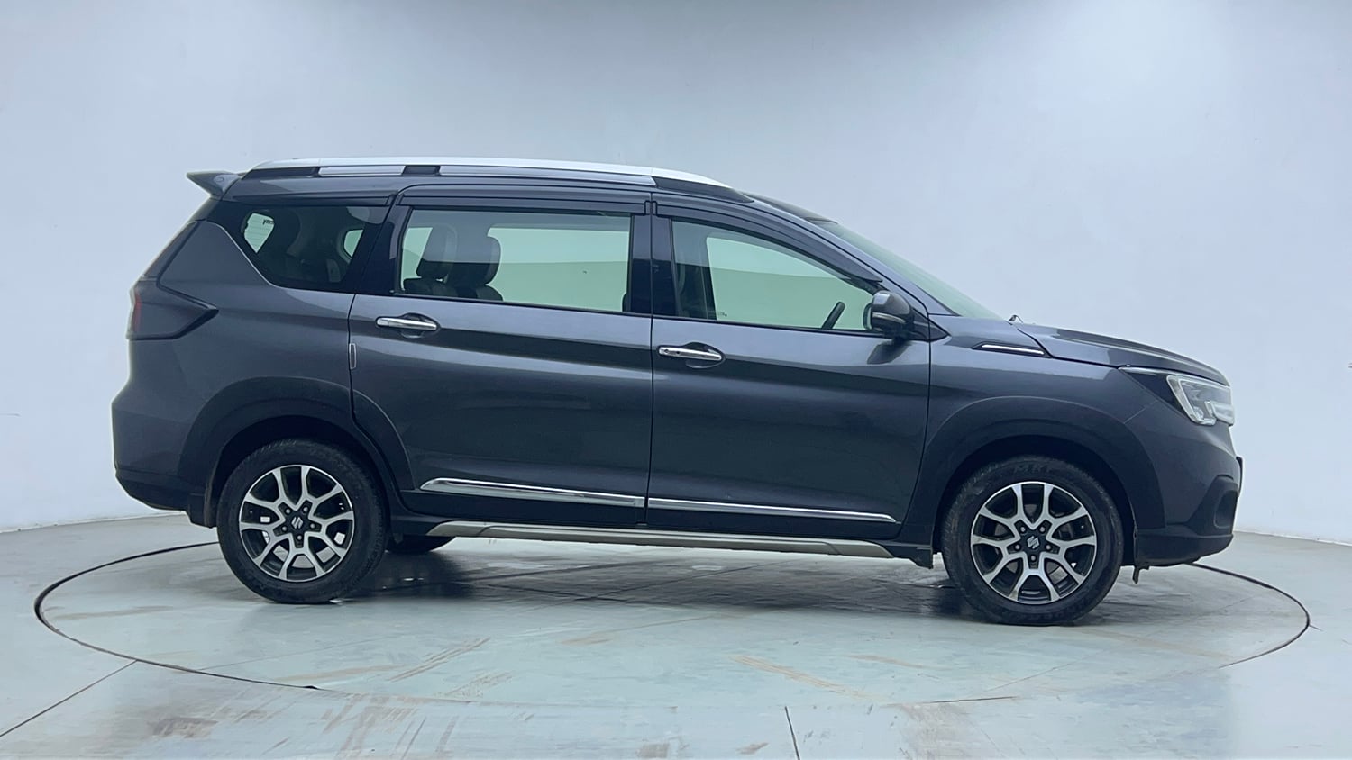 Used 2022 Maruti Suzuki XL6 Alpha Plus AT Petrol Petrol Automatic exterior RIGHT SIDE VIEW