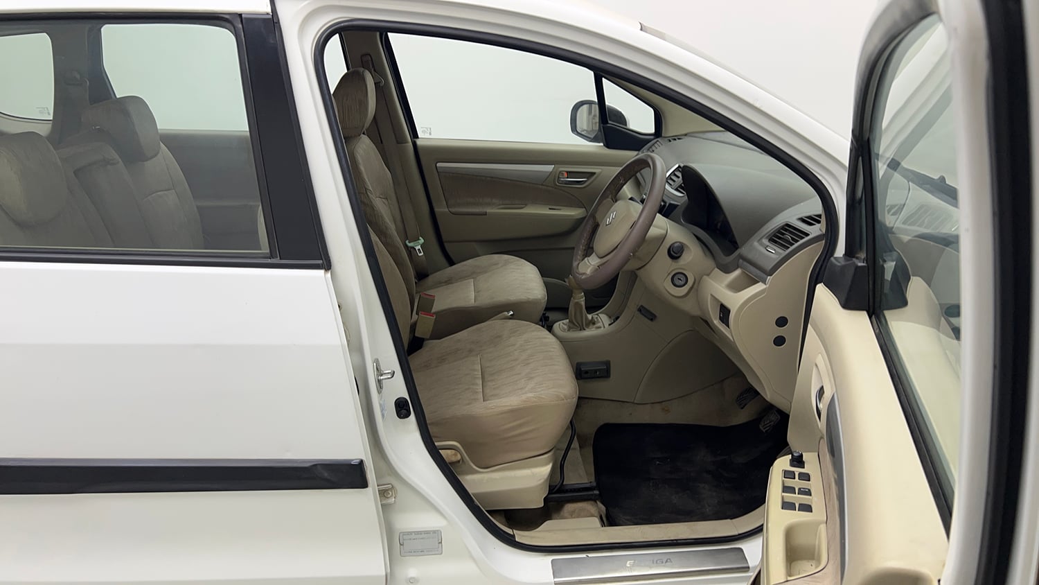 Used 2013 Maruti Suzuki Ertiga Vxi Petrol Manual interior RIGHT SIDE FRONT DOOR CABIN VIEW
