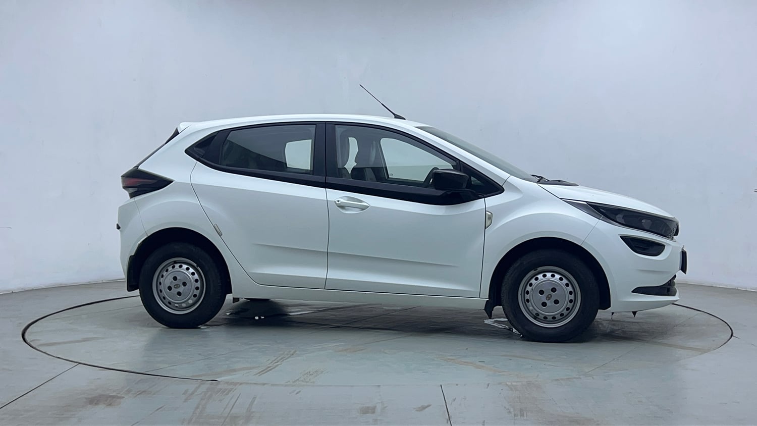 Used 2021 Tata Altroz XM Petrol Petrol Manual exterior RIGHT SIDE VIEW