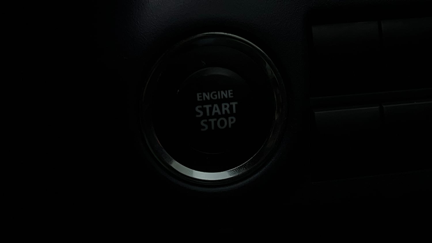 Used 2023 Maruti Suzuki Baleno Alpha AGS Petrol Automatic top_features Keyless start
