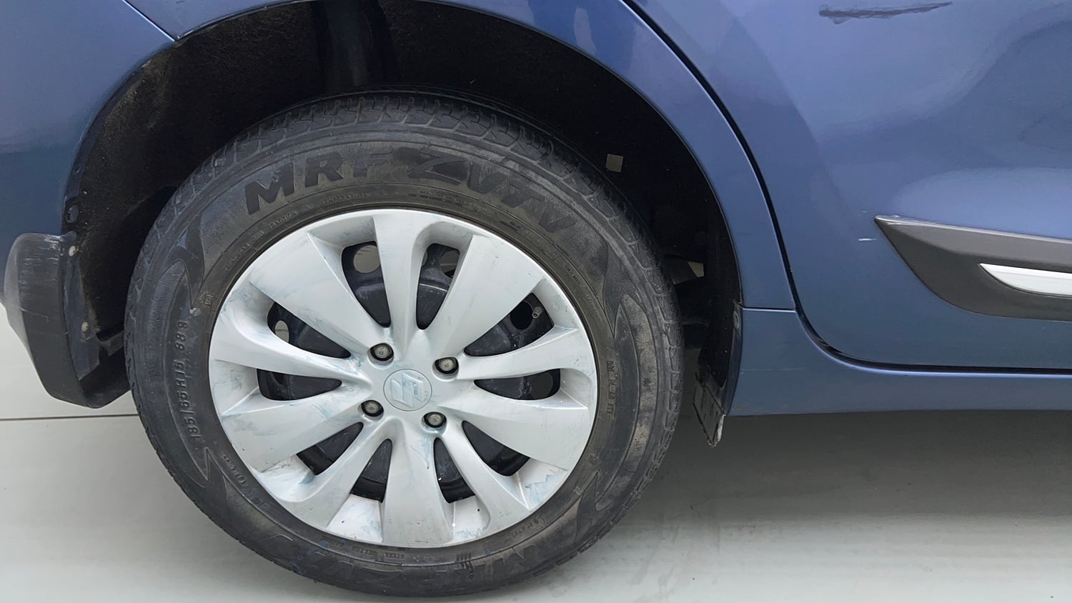 Used 2018 Maruti Suzuki Baleno Delta 1.2 Petrol Manual tyres RIGHT REAR TYRE RIM VIEW