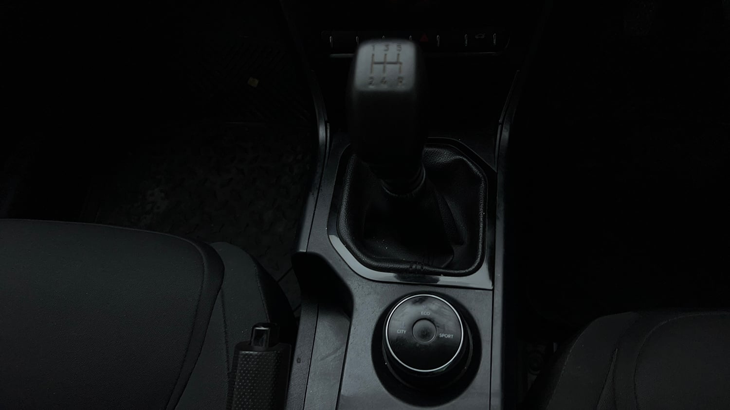 Used 2024 Tata Nexon Smart (O) 1.2 Petrol 5MT Petrol Manual interior GEAR  KNOB VIEW