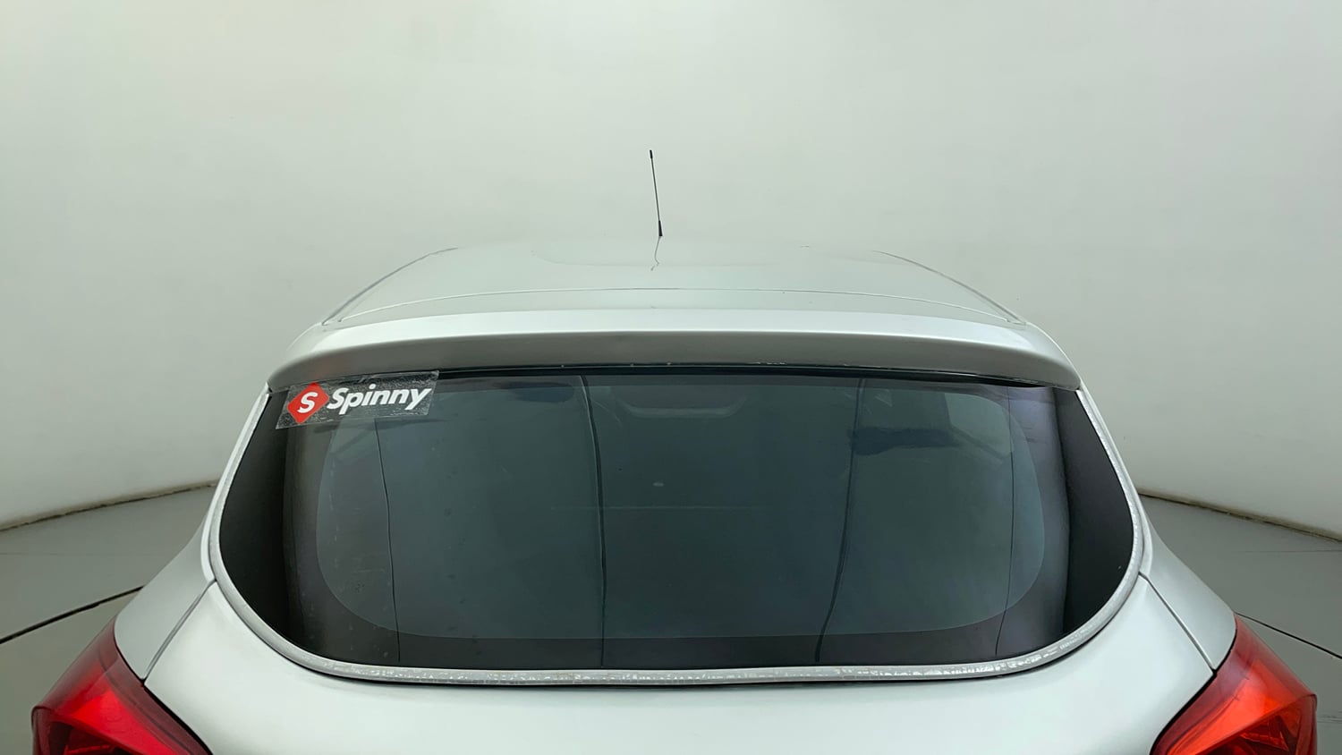 Used 2018 Renault Kwid 1.0 RXL Petrol Manual exterior BACK WINDSHIELD VIEW