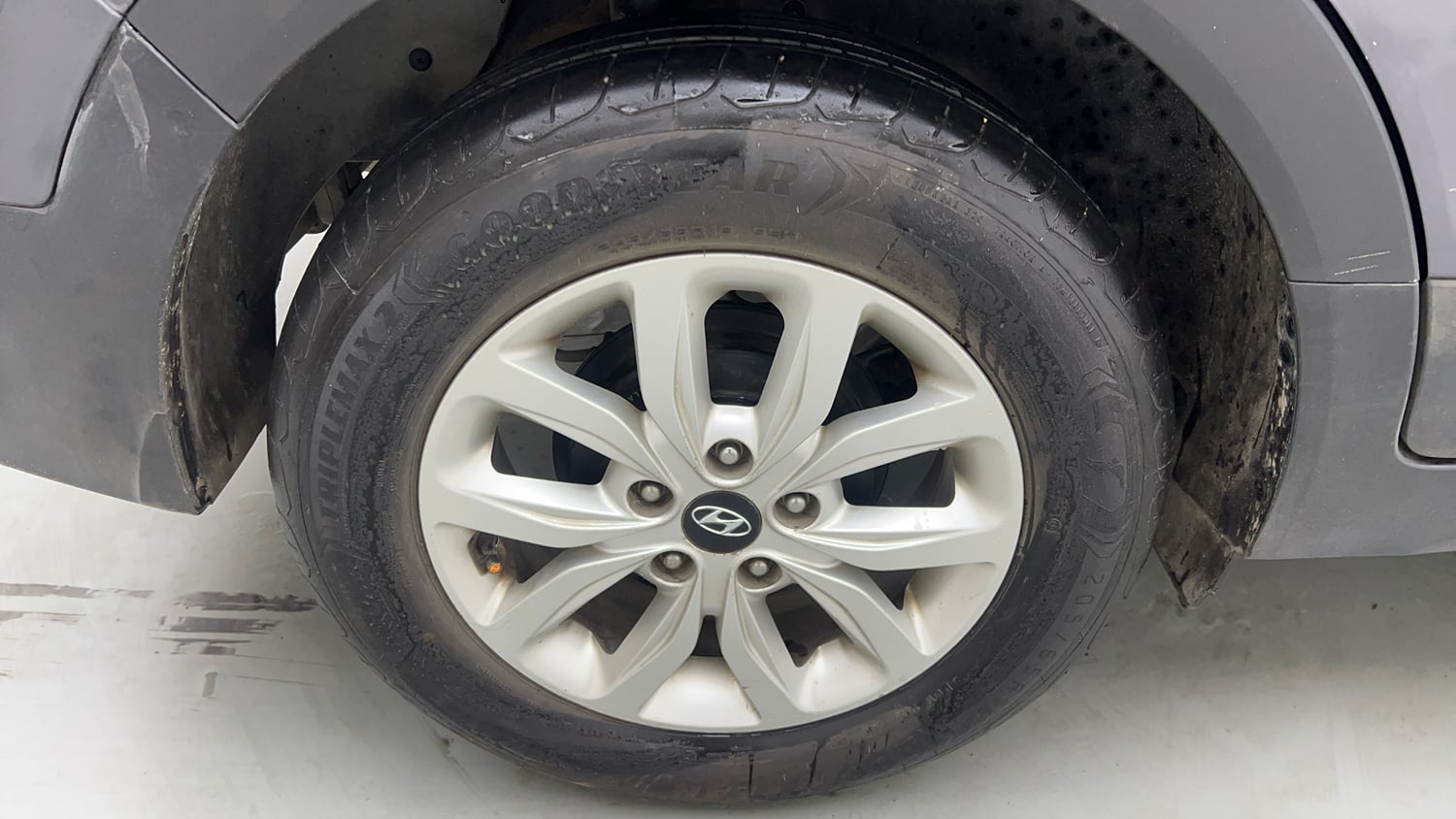 Used 2018 Hyundai Creta SX 1.6 Petrol Petrol Manual tyres RIGHT REAR TYRE RIM VIEW