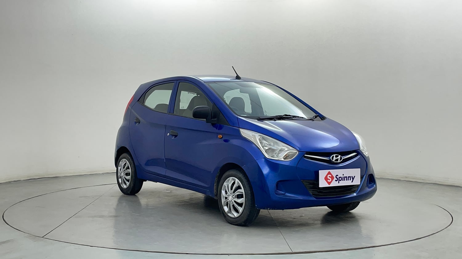 Used 2012 Hyundai Eon Magna + Petrol Manual exterior RIGHT FRONT CORNER VIEW
