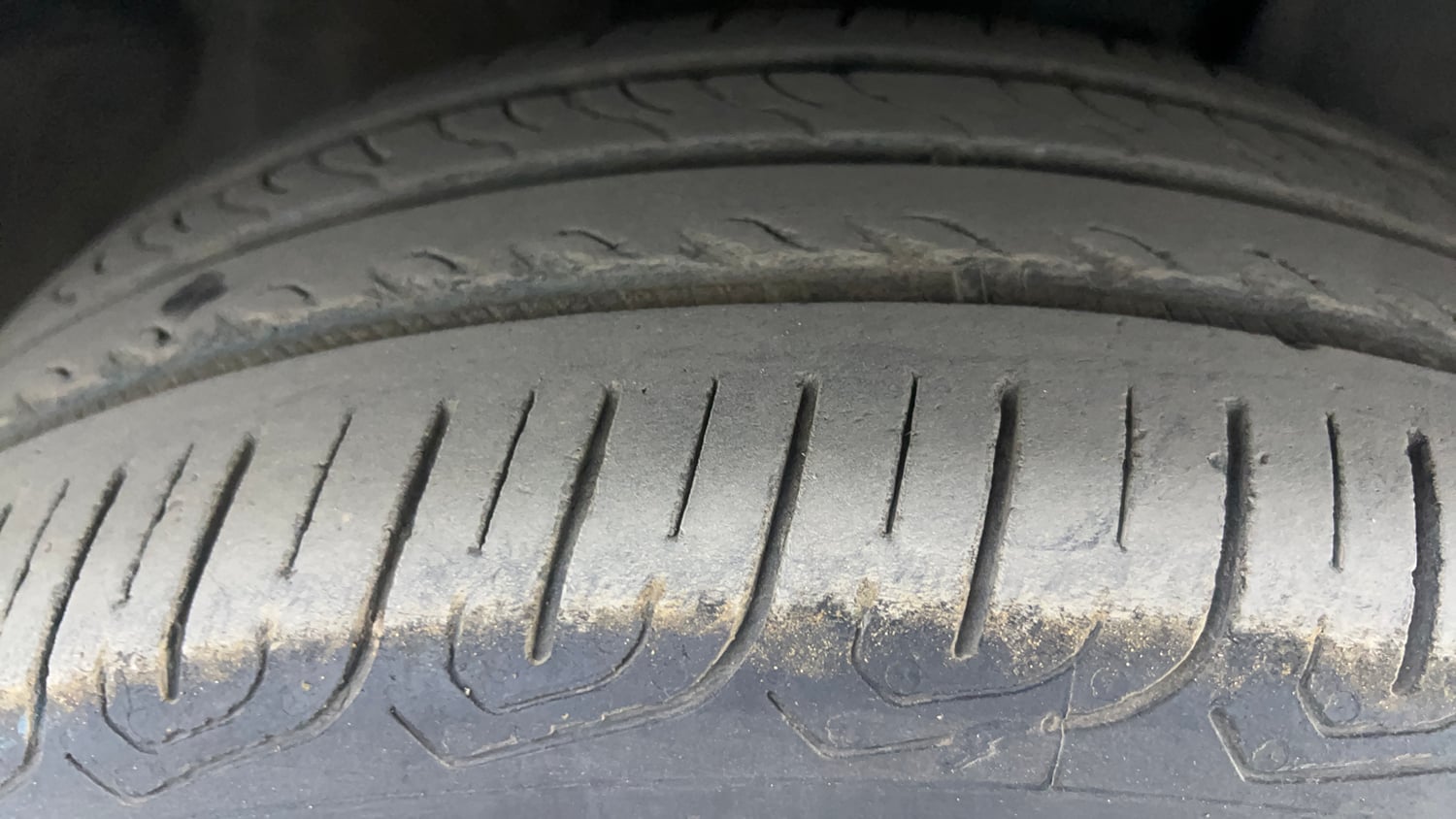 Used 2018 Nissan Micra XV CVT Petrol Automatic tyres RIGHT FRONT TYRE TREAD VIEW