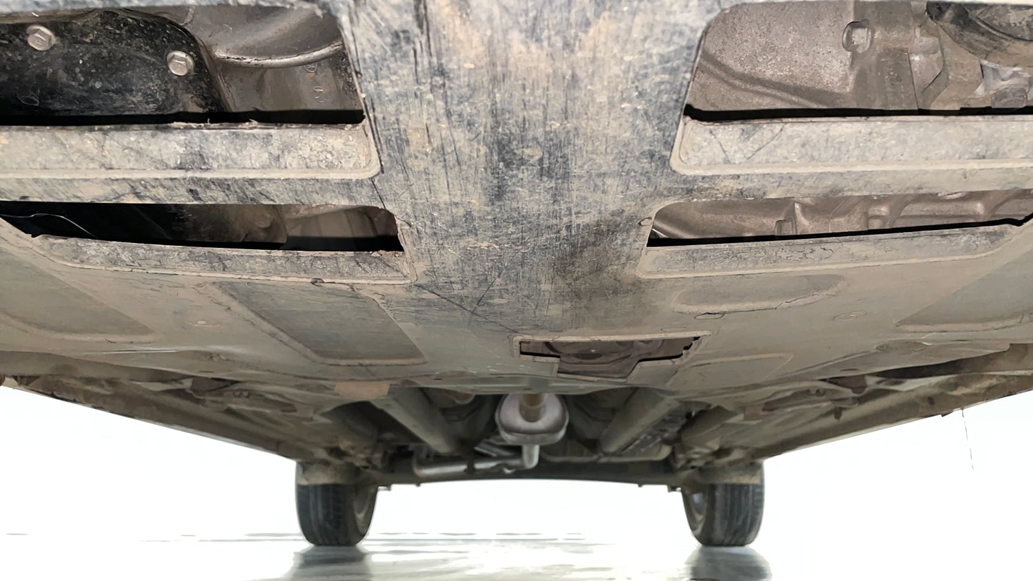 Used 2017 Hyundai Creta 1.6 SX Plus AT Petrol Petrol Automatic extra FRONT LEFT UNDERBODY VIEW