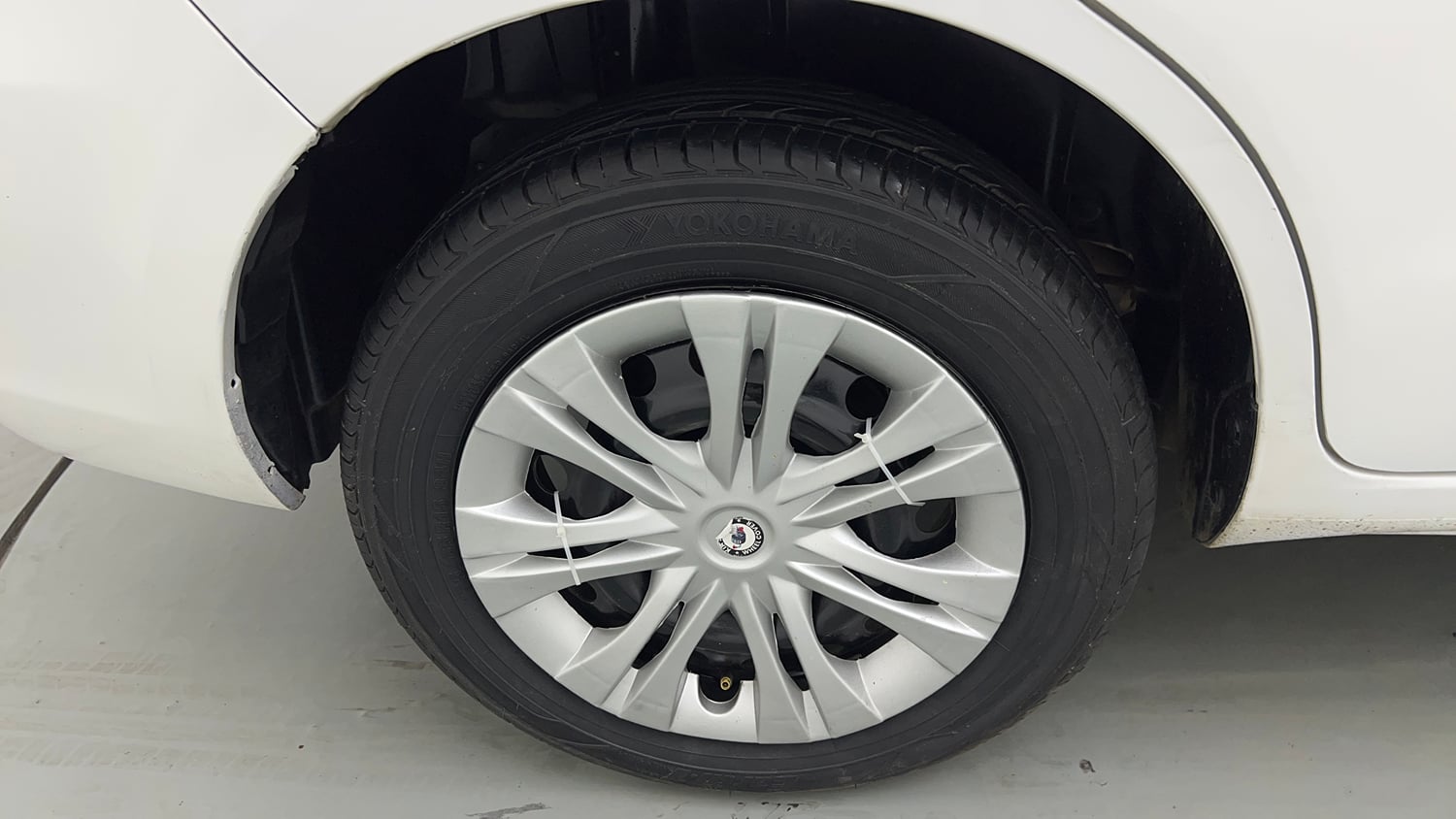 Used 2013 Maruti Suzuki Ertiga Vxi Petrol Manual tyres RIGHT REAR TYRE RIM VIEW