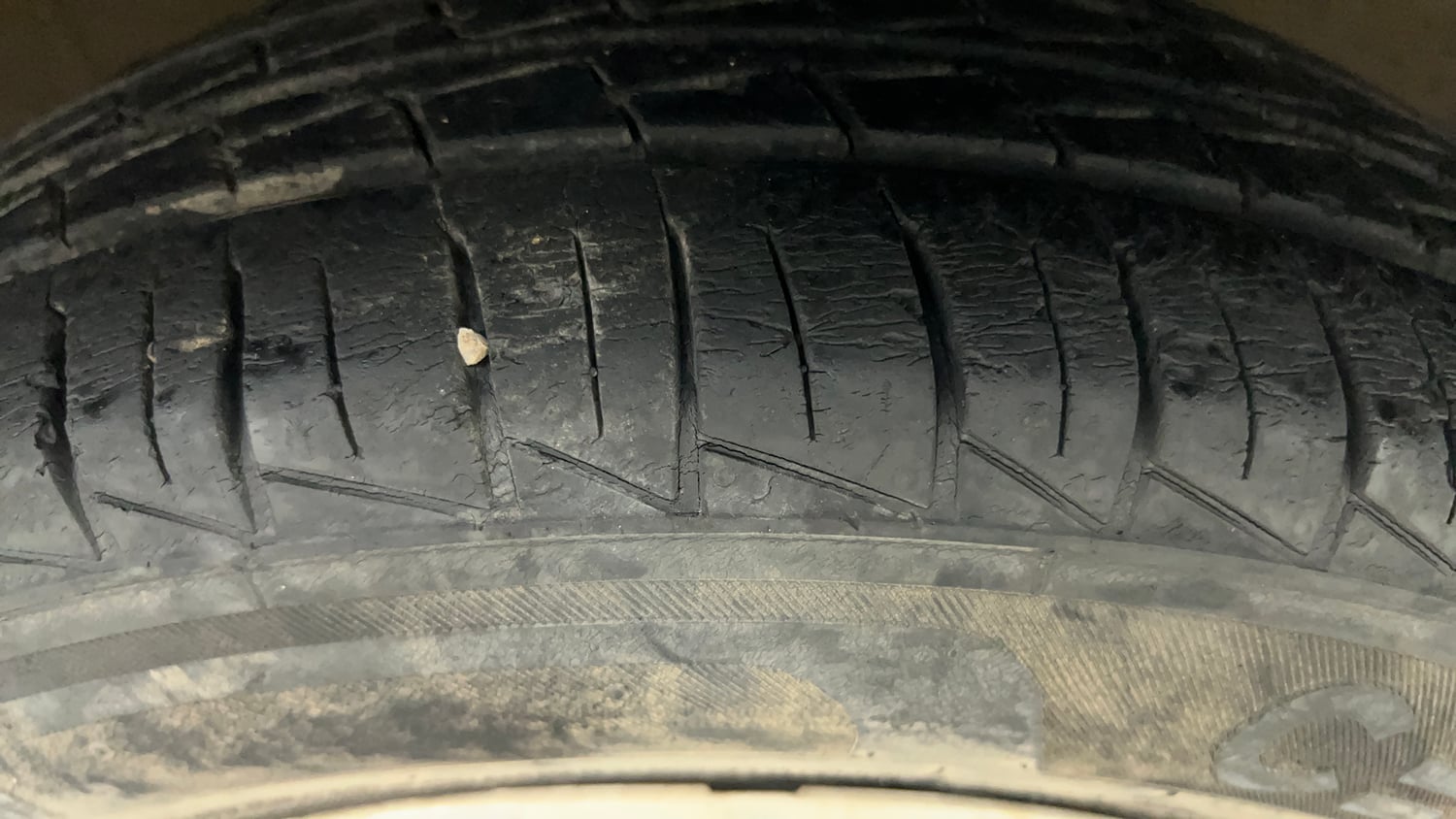Used 2019 Maruti Suzuki Alto 800 LXi Petrol Manual tyres RIGHT FRONT TYRE TREAD VIEW