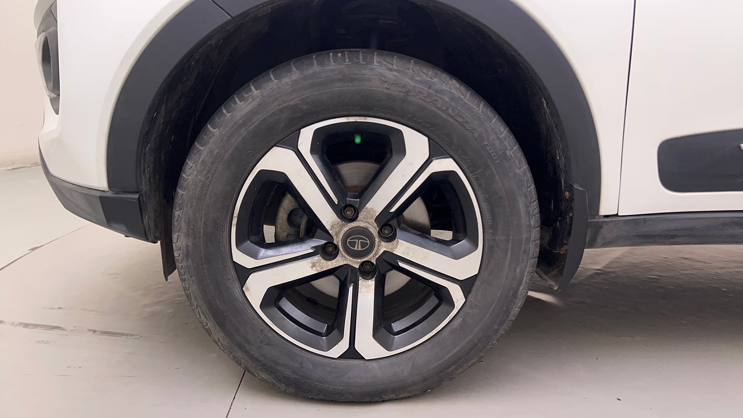 Used 2023 Tata Nexon XM Diesel Diesel Manual tyres LEFT FRONT TYRE RIM VIEW