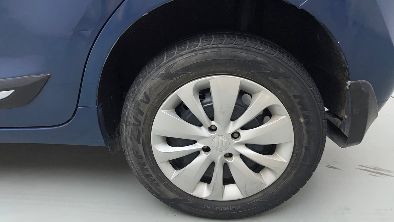 Used 2018 Maruti Suzuki Baleno Delta 1.2 Petrol Manual tyres LEFT REAR TYRE RIM VIEW