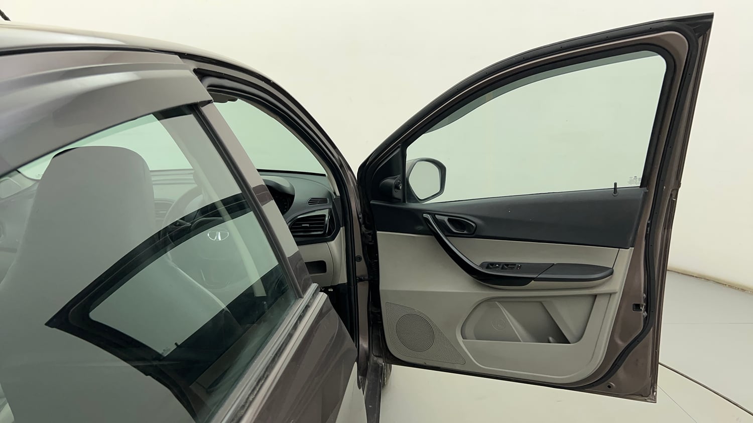 Used 2018 Tata Tiago Revotorq XT Diesel Manual interior RIGHT FRONT DOOR OPEN VIEW