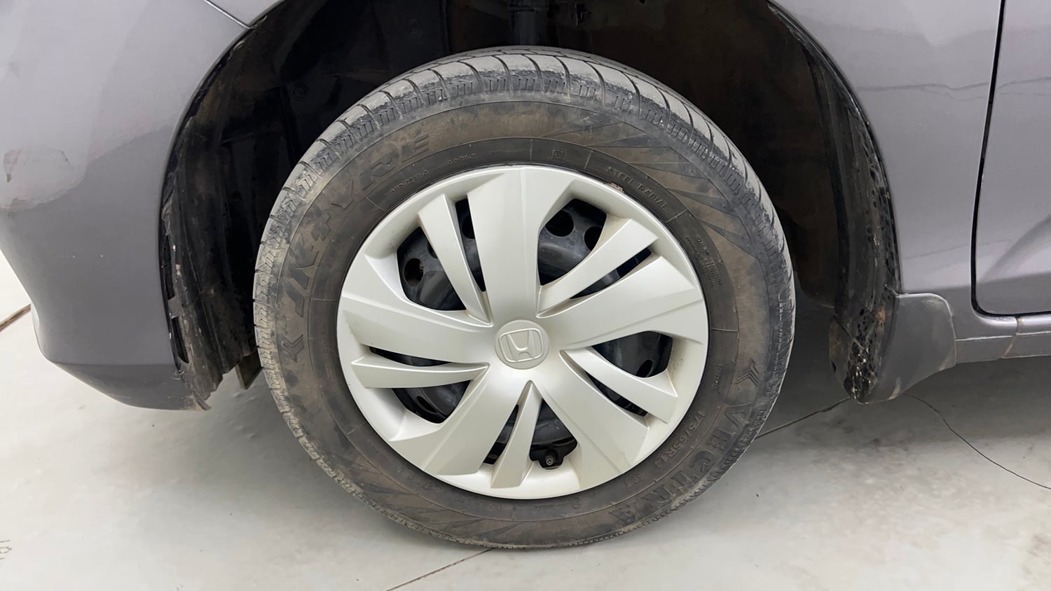 Used 2019 Honda Amaze 1.2 S MT Petrol Petrol Manual tyres LEFT FRONT TYRE RIM VIEW