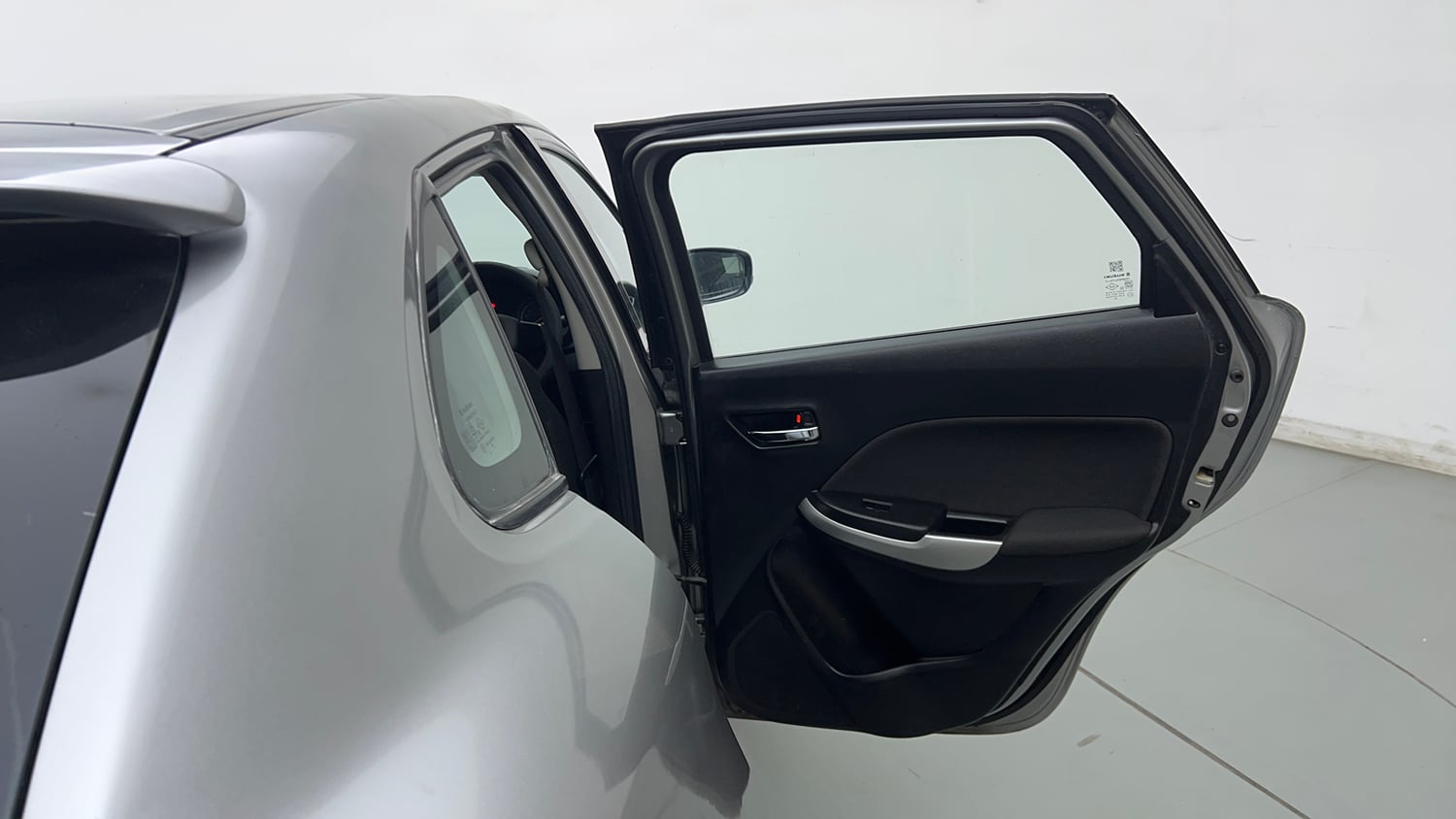 Used 2019 Maruti Suzuki Baleno Delta 1.2 Petrol Manual interior RIGHT REAR DOOR OPEN VIEW