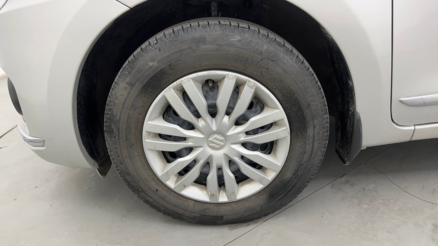 Used 2019 Maruti Suzuki Dzire VXi AMT Petrol Automatic tyres LEFT FRONT TYRE RIM VIEW