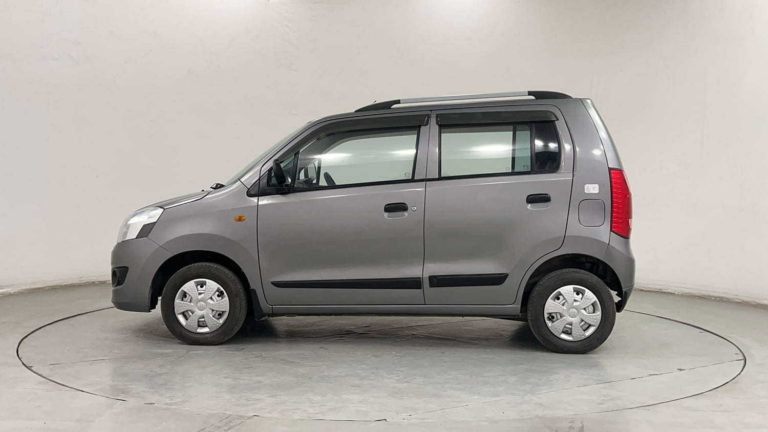 Used 2017 Maruti Suzuki Wagon R LXI CNG Cng Manual exterior LEFT SIDE VIEW