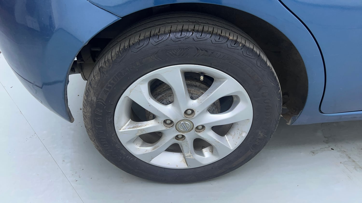 Used 2018 Nissan Micra XV CVT Petrol Automatic tyres RIGHT REAR TYRE RIM VIEW