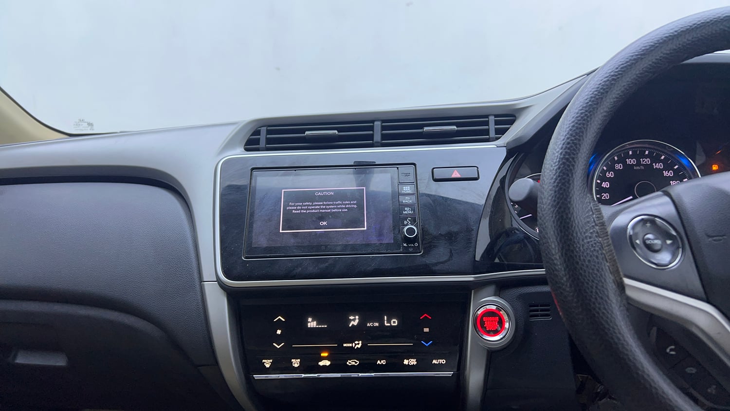 Used 2019 Honda City V CVT Petrol Petrol Automatic interior MUSIC SYSTEM & AC CONTROL VIEW