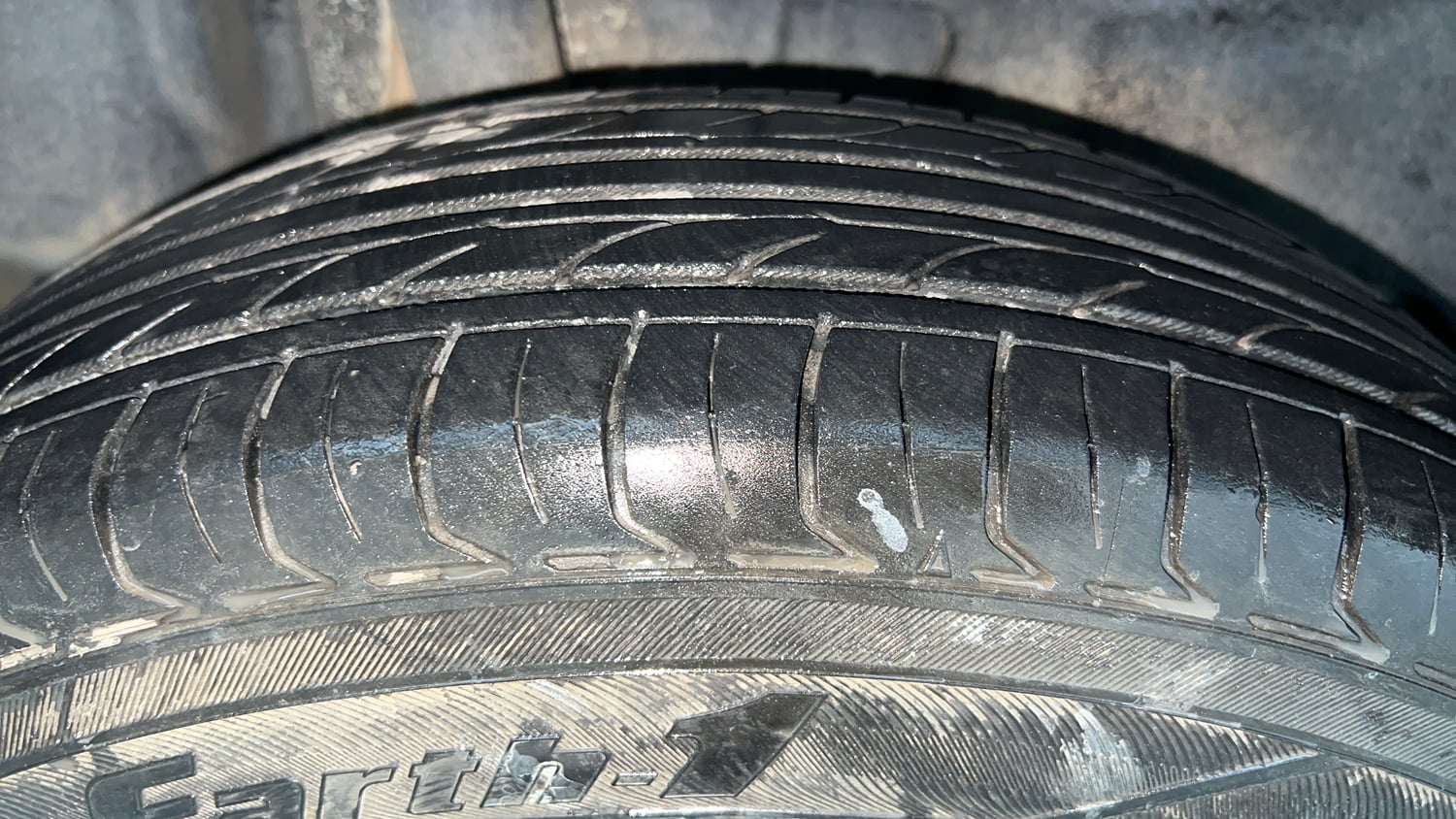 Used 2019 Maruti Suzuki Swift LXi Petrol Manual tyres RIGHT REAR TYRE TREAD VIEW