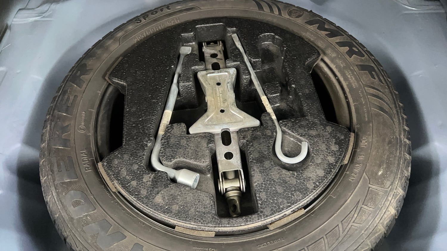 Used 2017 Maruti Suzuki Vitara Brezza VDi (O) Diesel Manual tyres SPARE TYRE VIEW