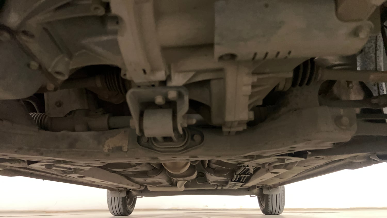 Used 2021 Hyundai Aura S 1.2 AMT Petrol Petrol Automatic extra FRONT LEFT UNDERBODY VIEW
