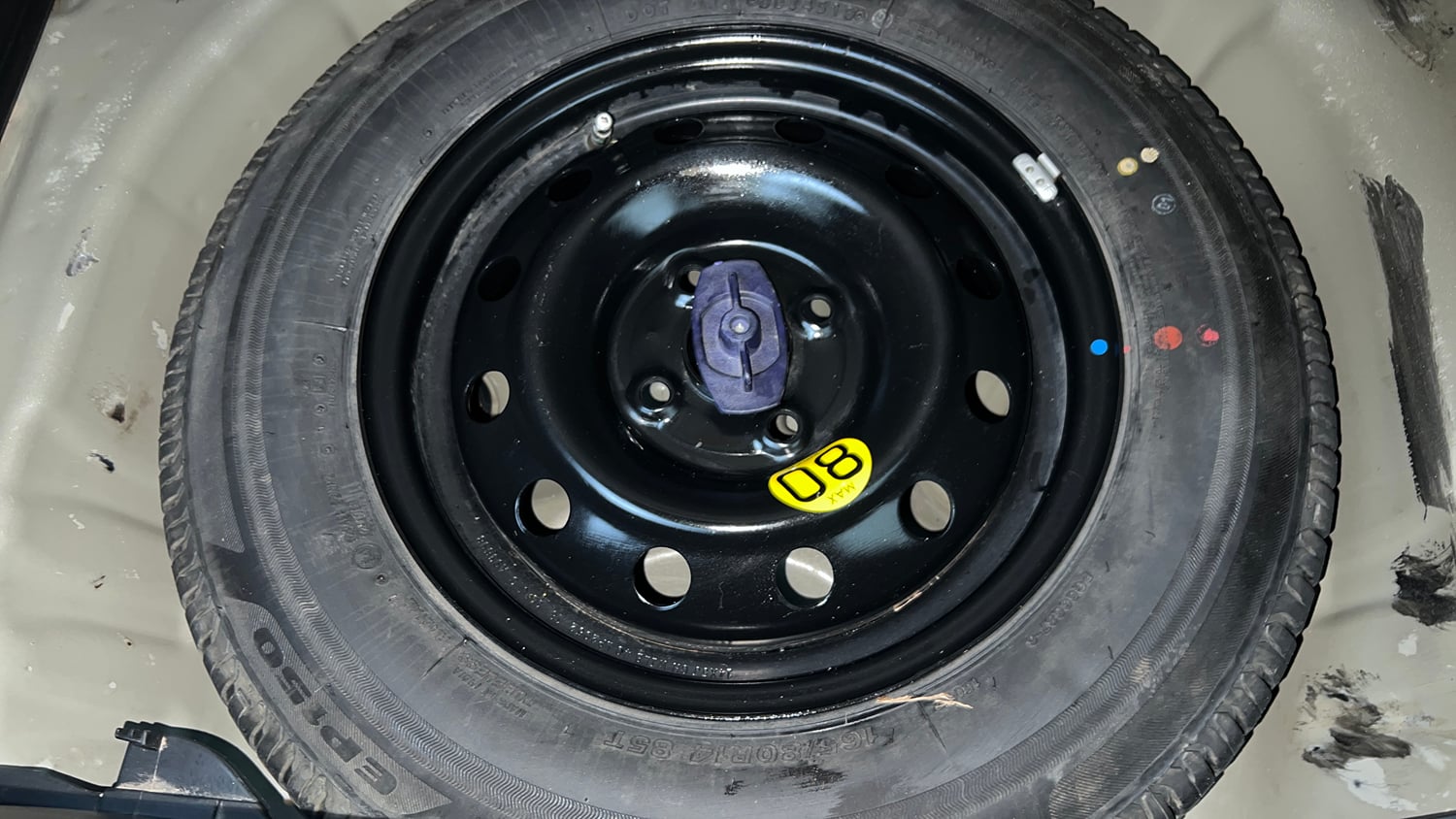 Used 2019 Maruti Suzuki Swift ZXi AMT Petrol Automatic tyres SPARE TYRE VIEW