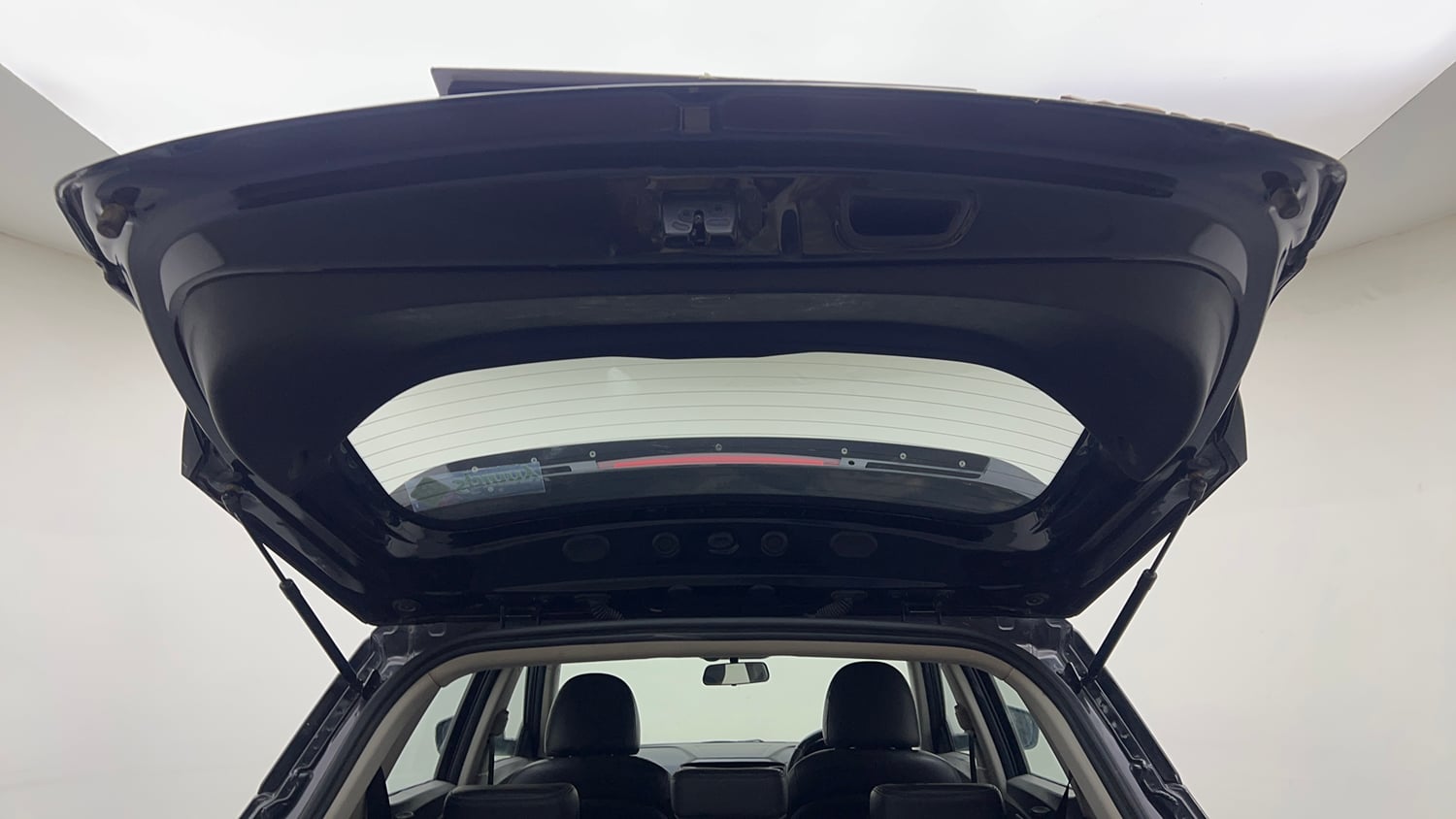 Used 2023 Mahindra XUV400 EL 5S Electric Automatic interior DICKY DOOR OPEN VIEW