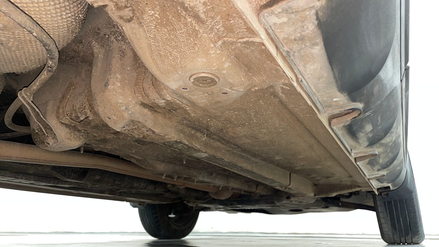 Used 2024 Hyundai Venue S (O) Plus 1.2 Petrol Petrol Manual extra REAR RIGHT UNDERBODY VIEW