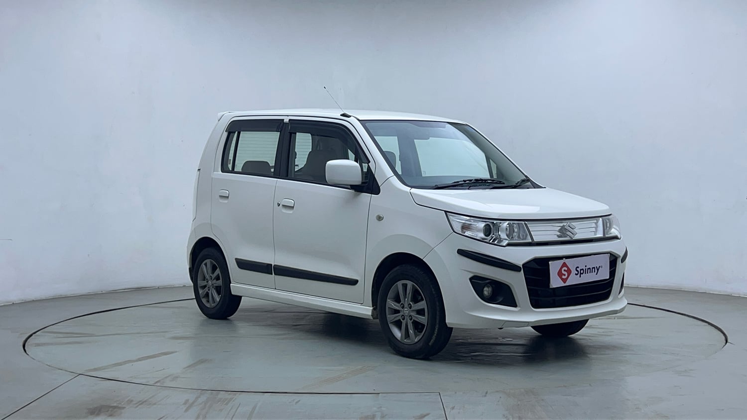 Used 2018 Maruti Suzuki Wagon R VXI+ AMT Petrol Automatic exterior RIGHT FRONT CORNER VIEW