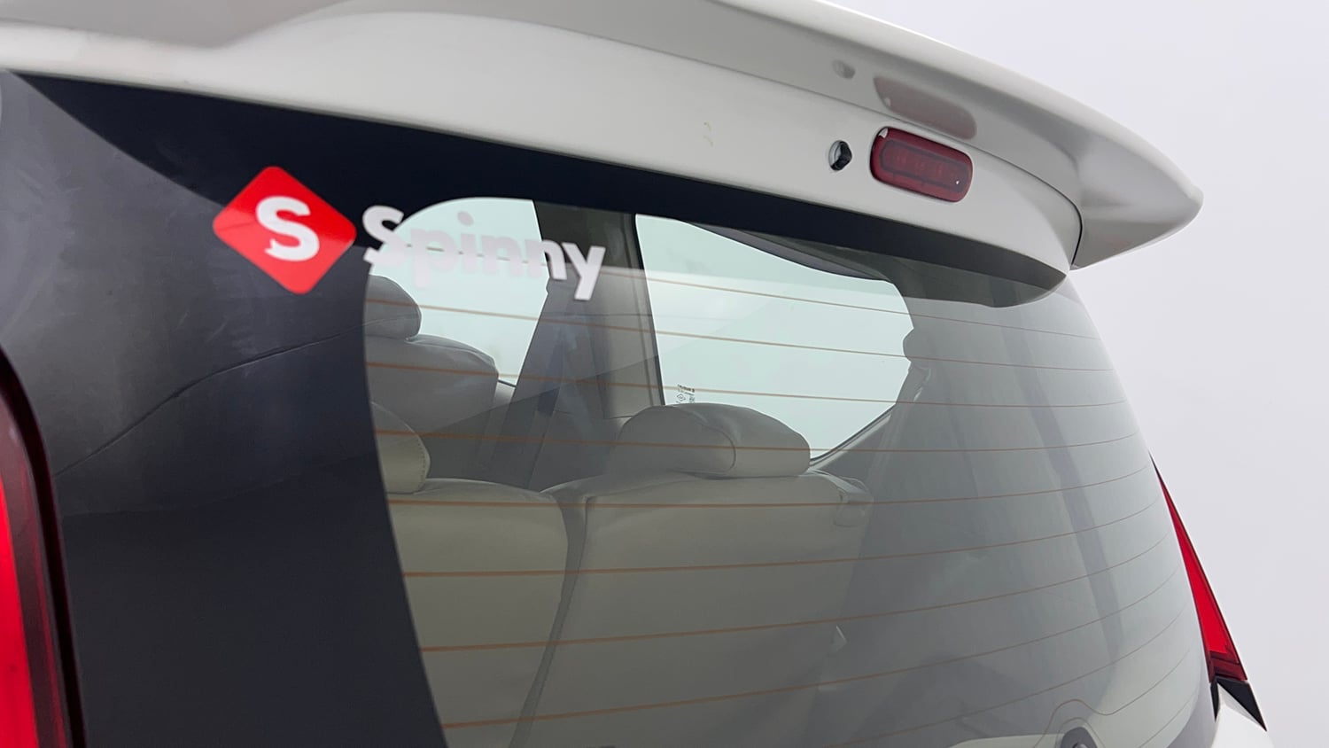Used 2019 Maruti Suzuki New Ertiga ZXi AT Petrol Automatic top_features Rear defogger