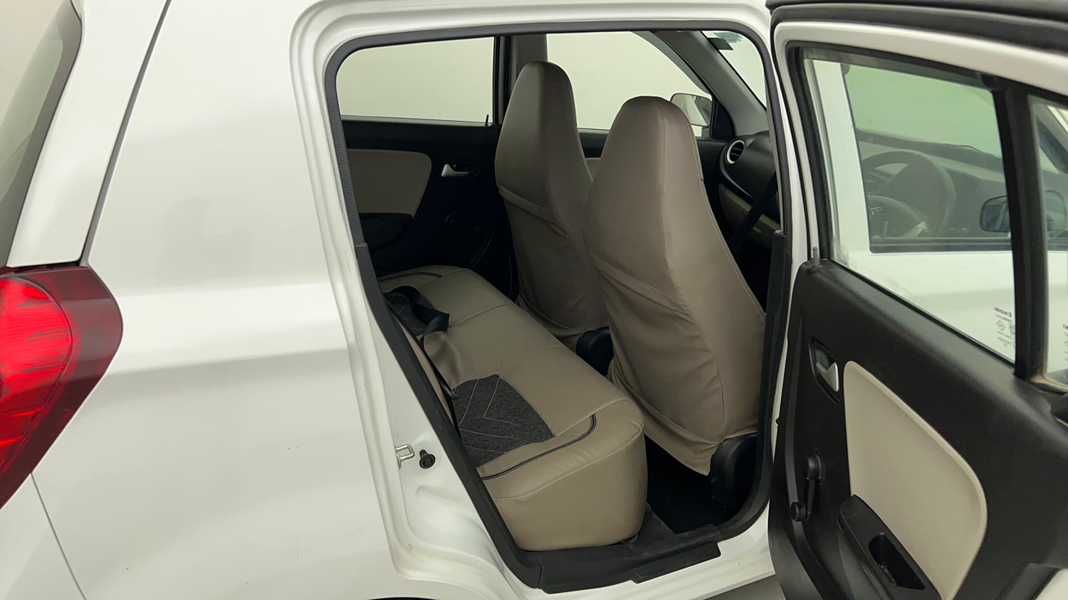 Used 2019 Maruti Suzuki Alto 800 LXi Petrol Manual interior RIGHT SIDE REAR DOOR CABIN VIEW