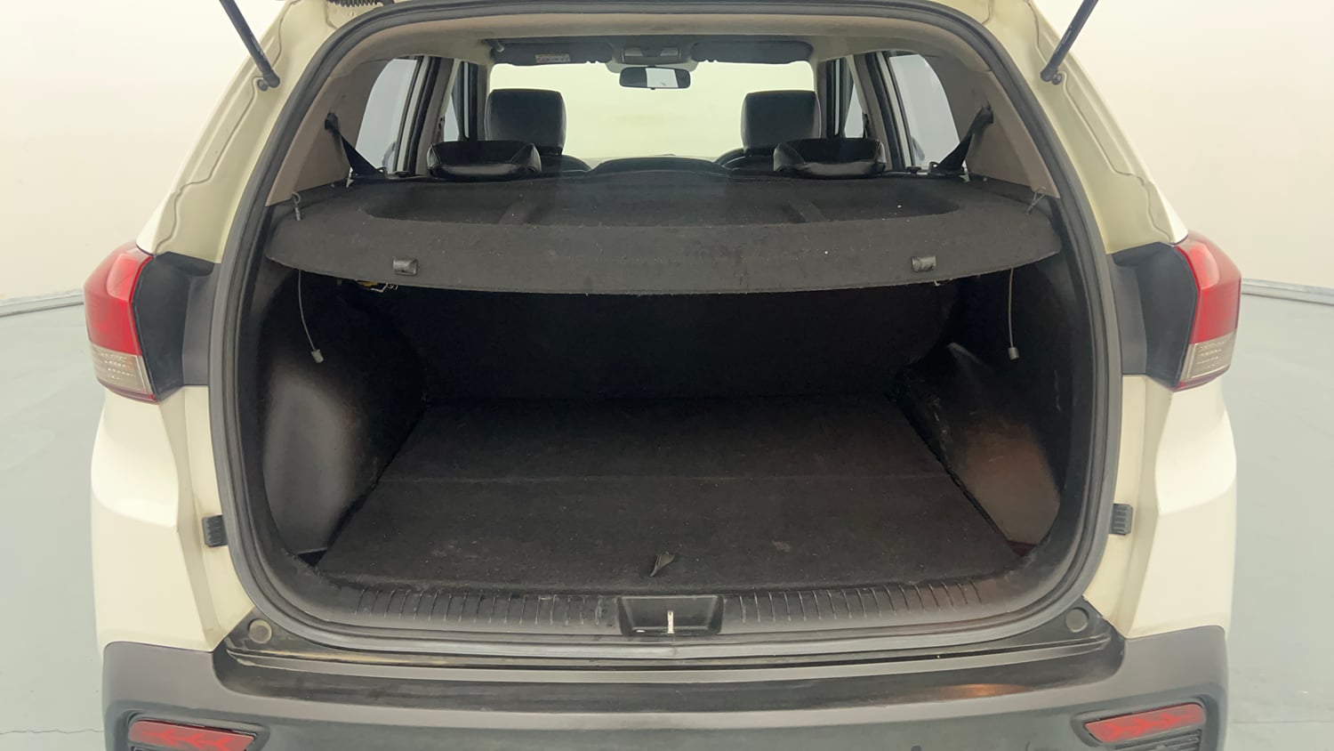 Used 2018 Hyundai Creta S 1.4 CRDi Diesel Manual interior DICKY INSIDE VIEW