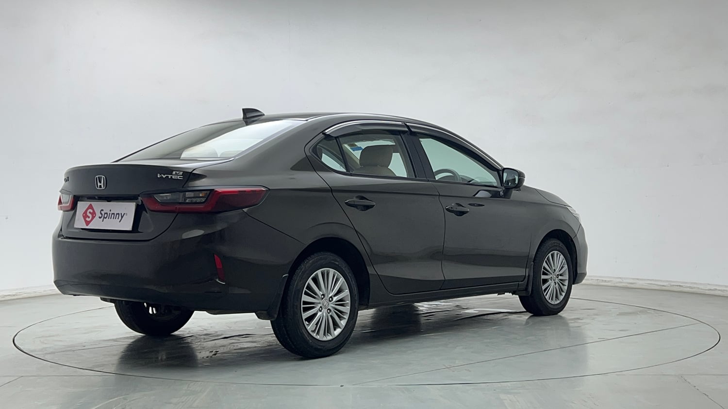 Used 2021 Honda City V Petrol Petrol Manual exterior RIGHT REAR CORNER VIEW