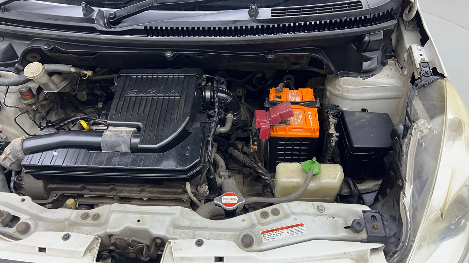 Used 2013 Maruti Suzuki Ertiga Vxi Petrol Manual engine ENGINE LEFT SIDE VIEW