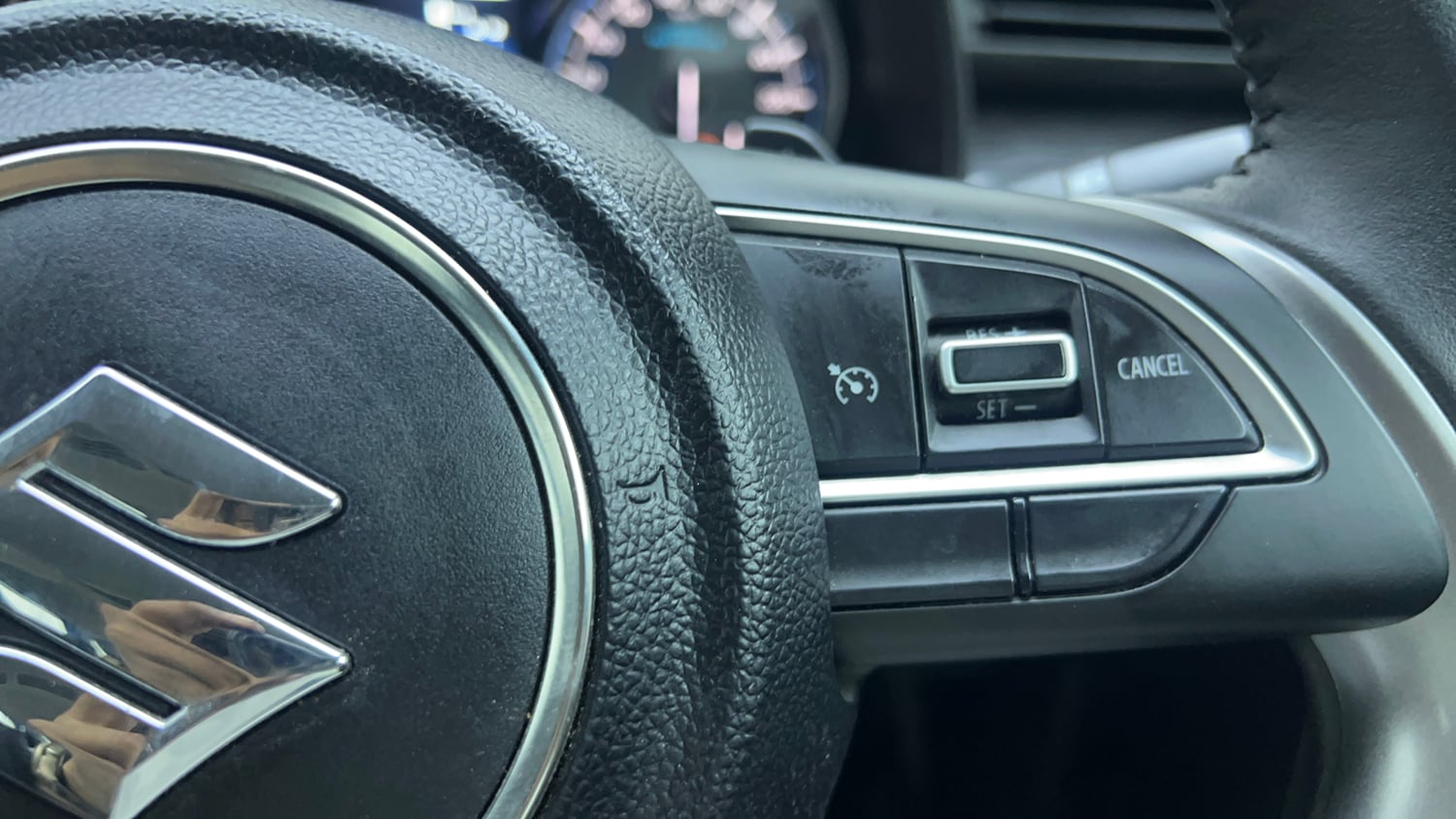 Used 2022 Maruti Suzuki XL6 Alpha Plus AT Petrol Petrol Automatic top_features Cruise control