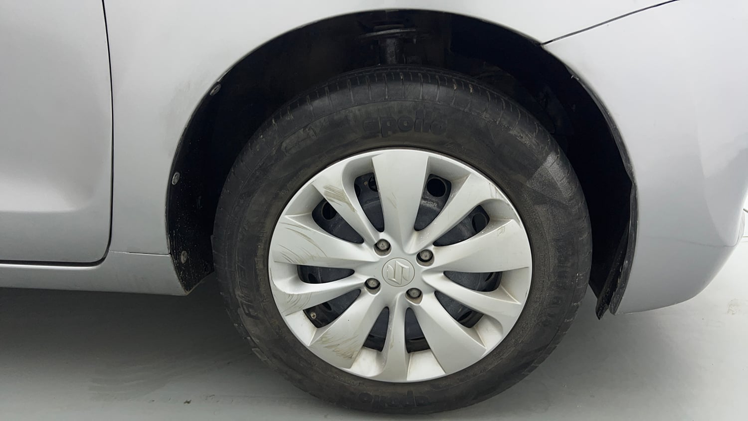 Used 2018 Maruti Suzuki Baleno Delta 1.2 Petrol Manual tyres RIGHT FRONT TYRE RIM VIEW
