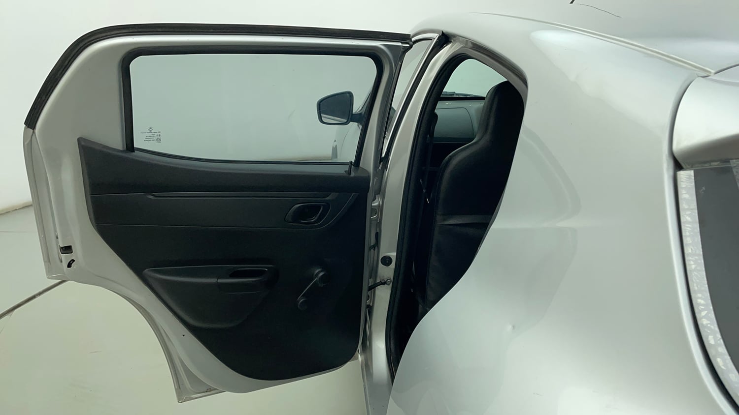 Used 2018 Renault Kwid 1.0 RXL Petrol Manual interior LEFT REAR DOOR OPEN VIEW
