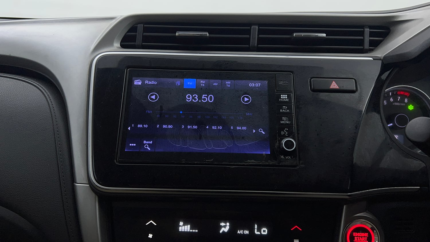 Used 2017 Honda City VX CVT Petrol Petrol Automatic interior MUSIC SYSTEM & AC CONTROL VIEW