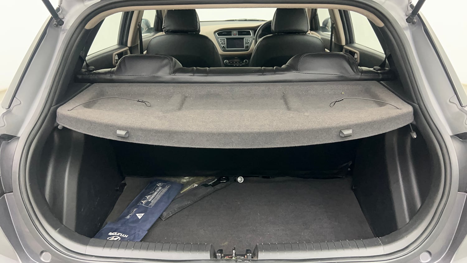Used 2018 Hyundai Elite i20 Asta 1.2 Petrol Manual interior DICKY INSIDE VIEW