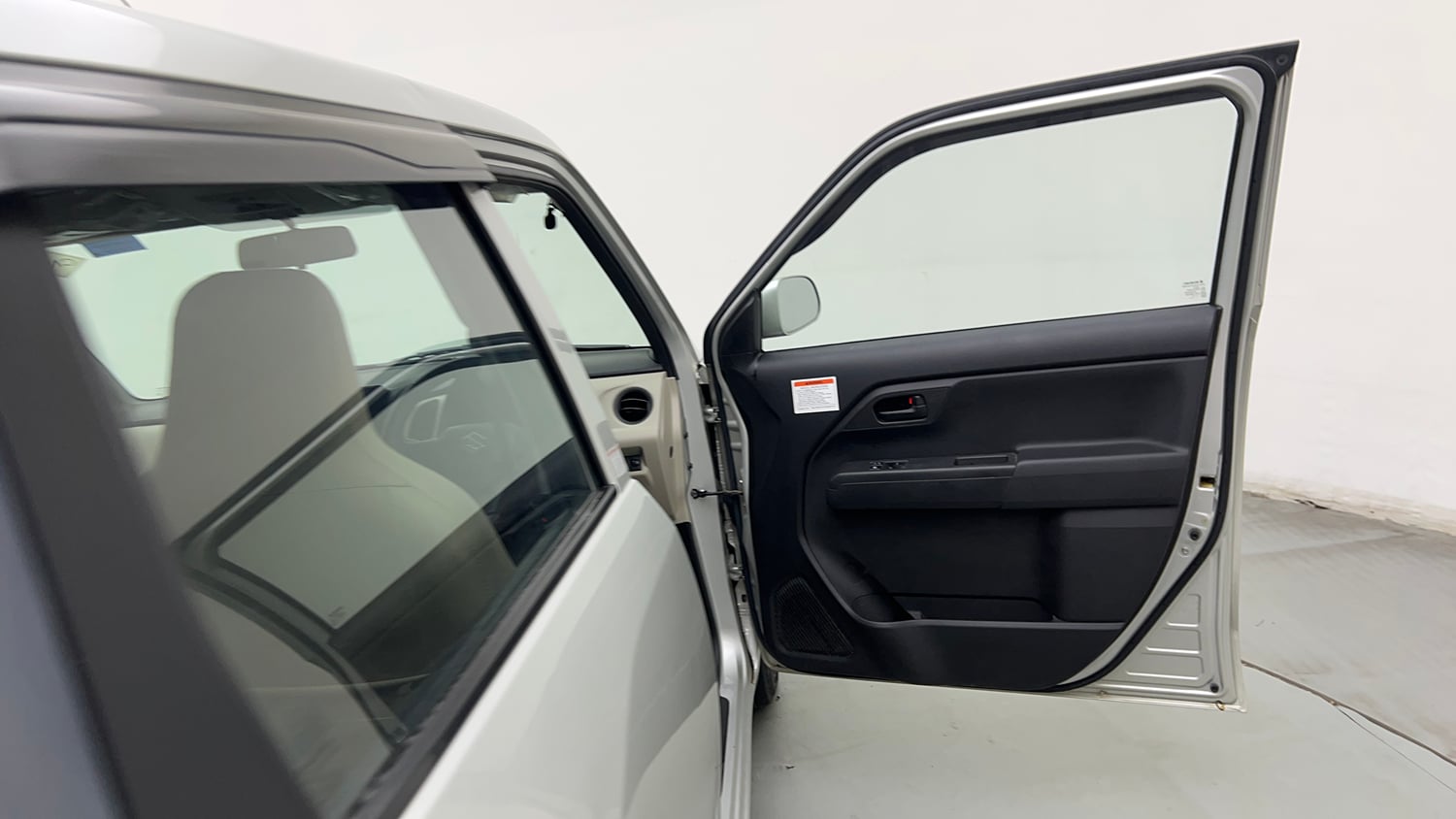 Used 2022 Maruti Suzuki Wagon R LXI 1.0 CNG Cng Manual interior RIGHT FRONT DOOR OPEN VIEW