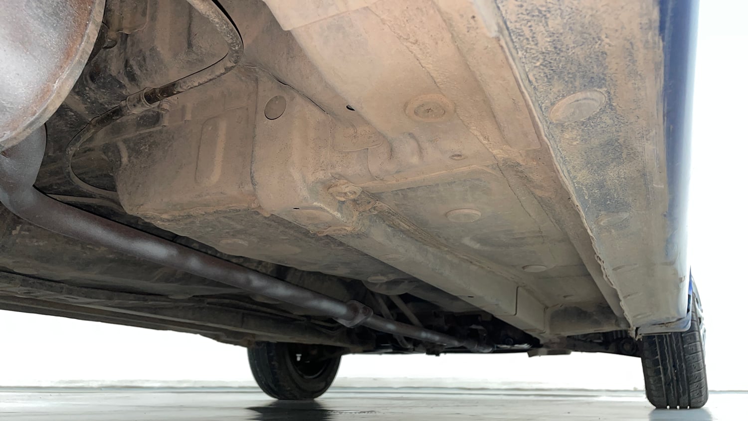Used 2012 Hyundai Eon Magna + Petrol Manual extra REAR RIGHT UNDERBODY VIEW