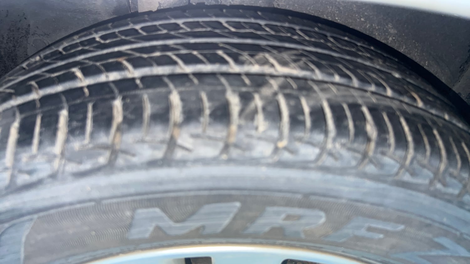 Used 2018 Maruti Suzuki Ertiga ZXI+ Petrol Manual tyres RIGHT REAR TYRE TREAD VIEW