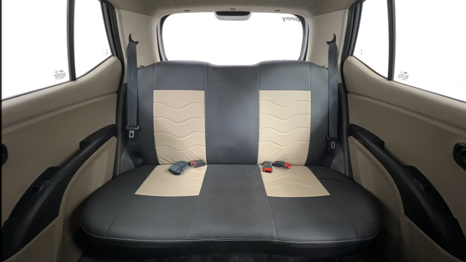 Used 2015 Hyundai i10 Magna 1.1 iRDE2 Petrol Manual interior REAR SEAT CONDITION VIEW