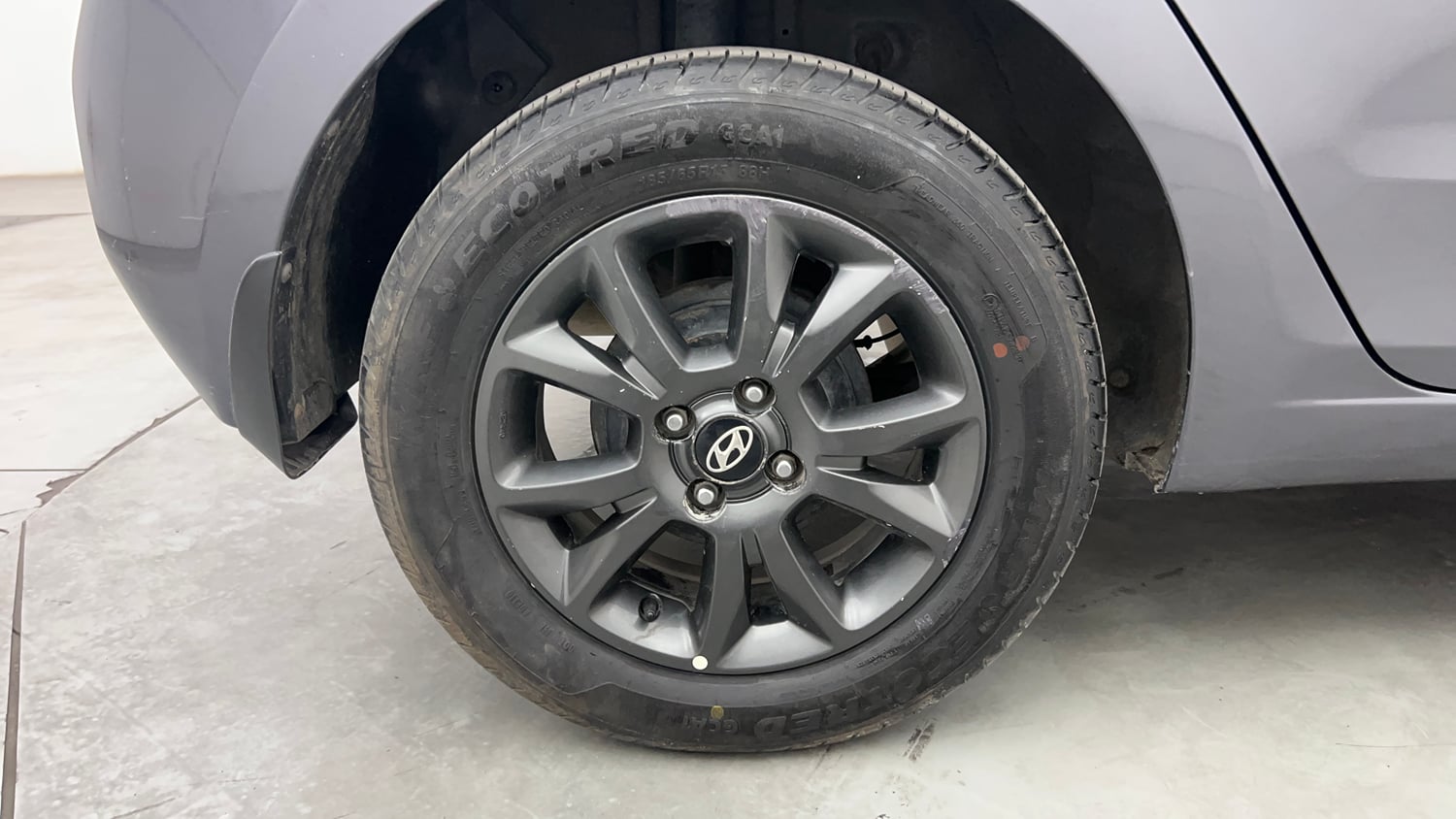 Used 2018 Hyundai Elite i20 Asta 1.2 Petrol Manual tyres RIGHT REAR TYRE RIM VIEW