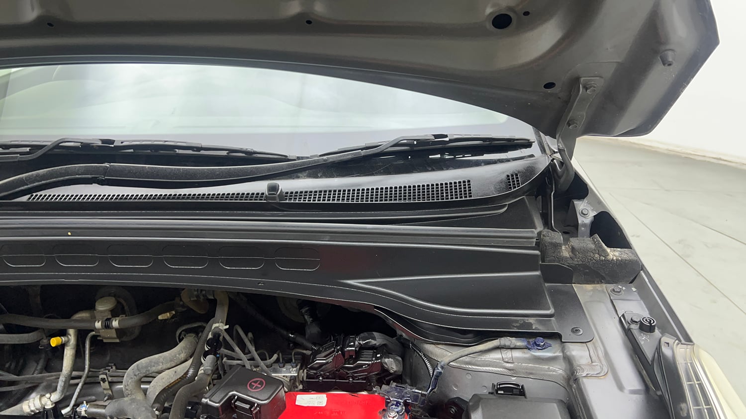 Used 2018 Hyundai Creta SX 1.6 Petrol Petrol Manual engine ENGINE LEFT SIDE HINGE & APRON VIEW