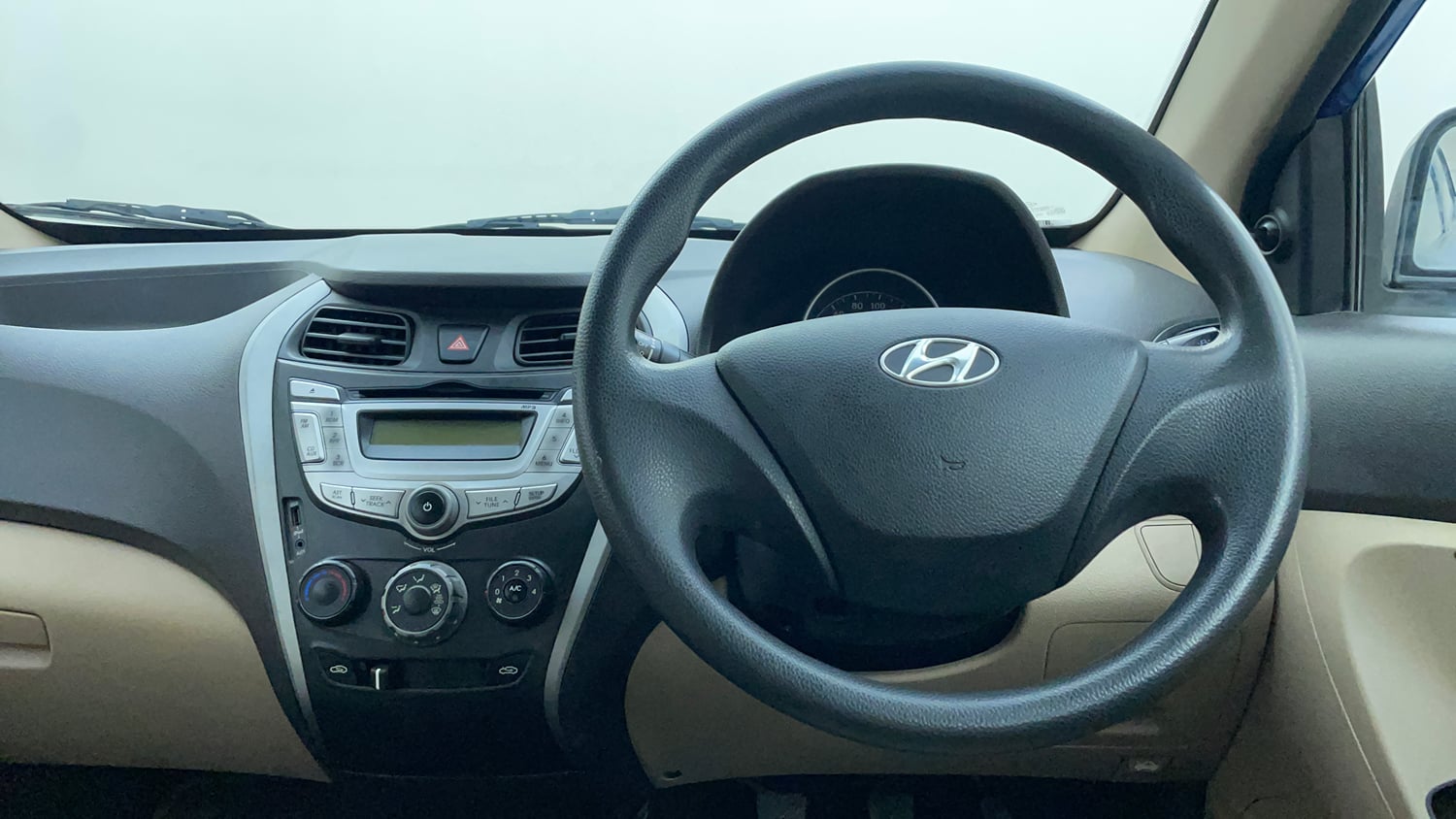 Used 2012 Hyundai Eon Magna + Petrol Manual interior STEERING VIEW