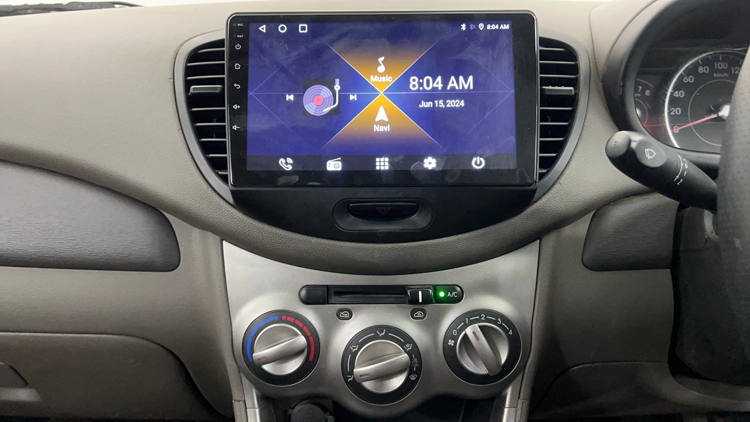 Used 2015 Hyundai i10 Magna 1.1 iRDE2 Petrol Manual interior MUSIC SYSTEM & AC CONTROL VIEW