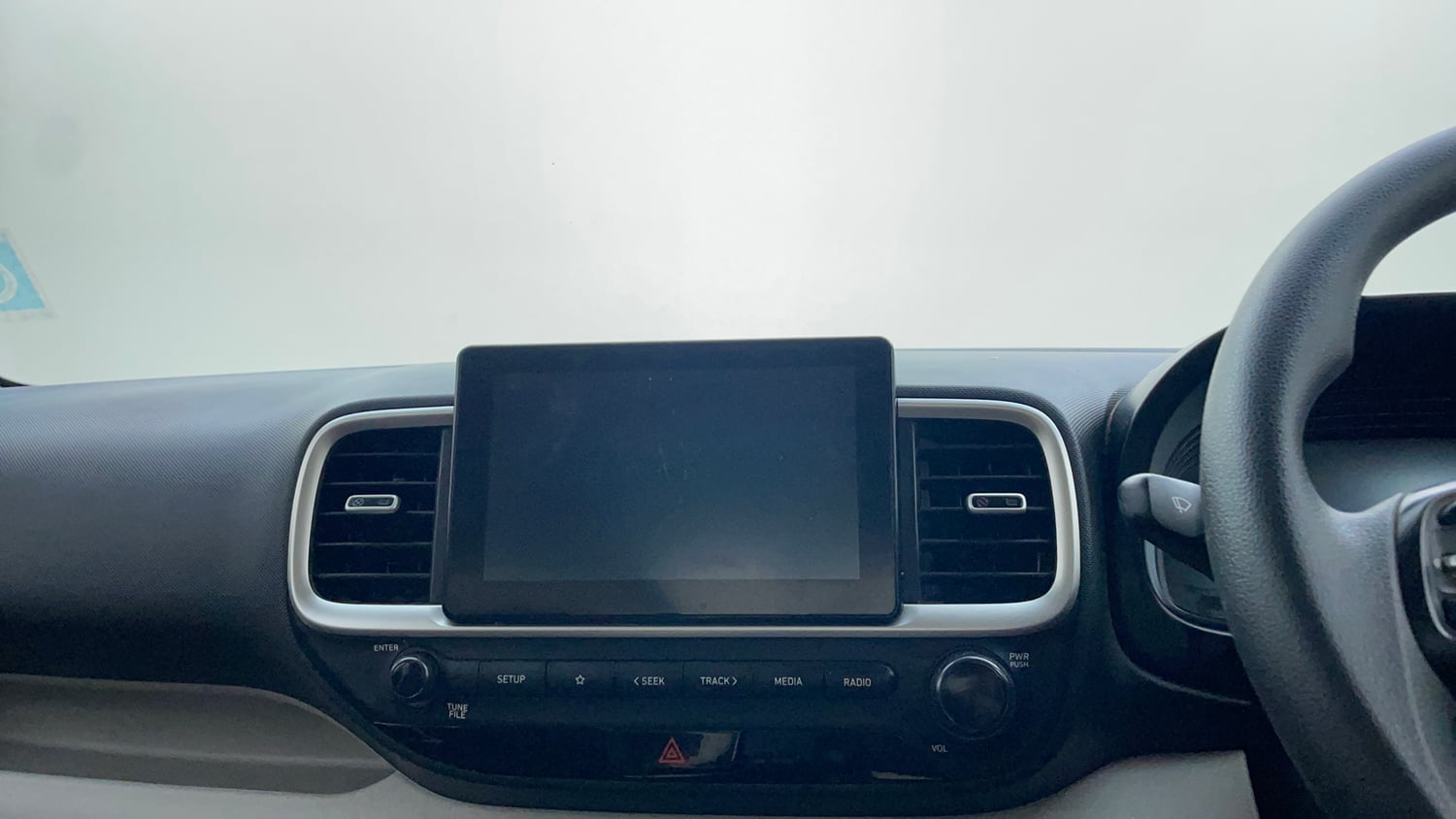 Used 2024 Hyundai Venue S (O) Plus 1.2 Petrol Petrol Manual top_features Integrated (in-dash) music system