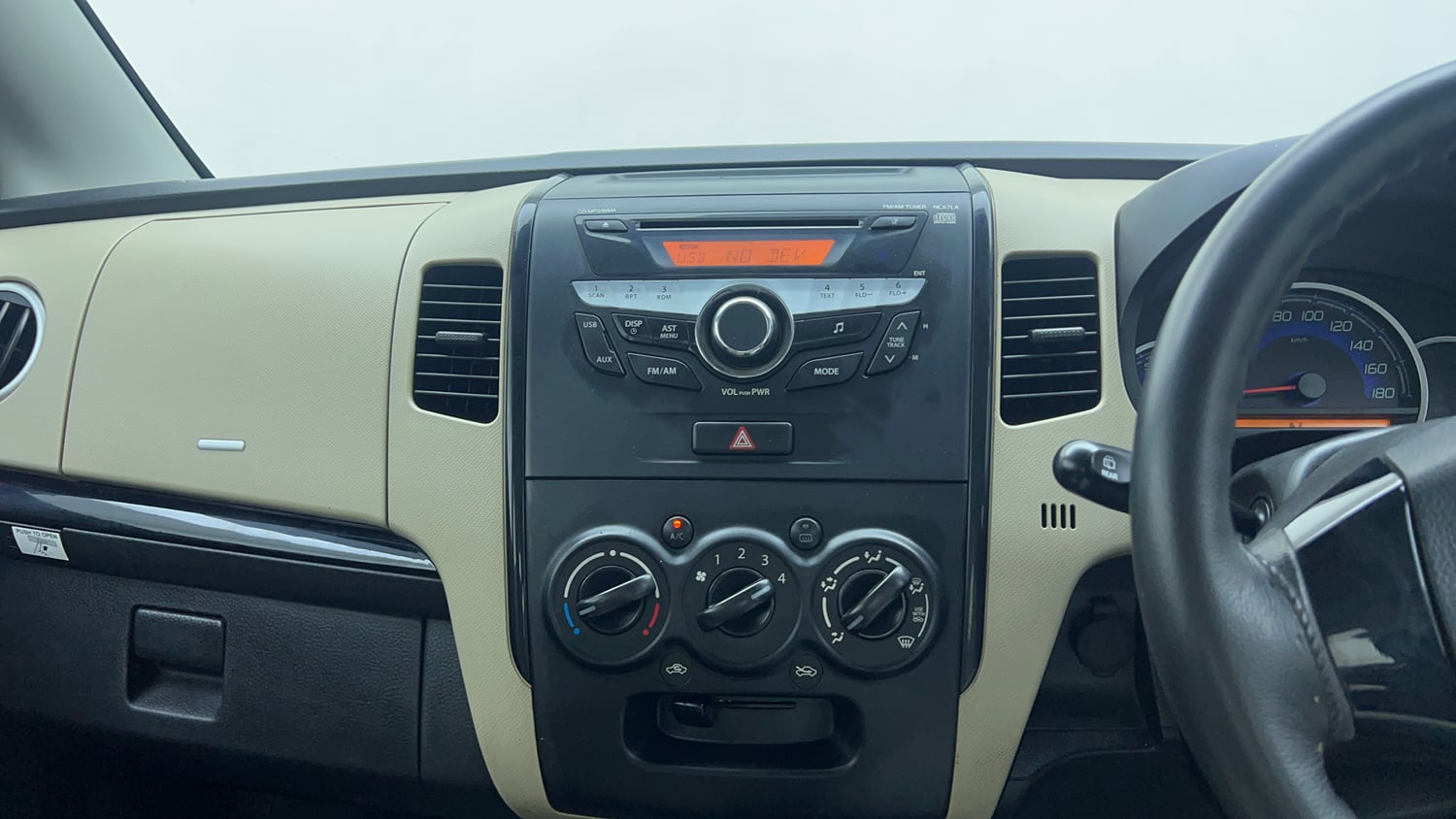 Used 2018 Maruti Suzuki Wagon R VXI+ AMT Petrol Automatic top_features Integrated (in-dash) music system
