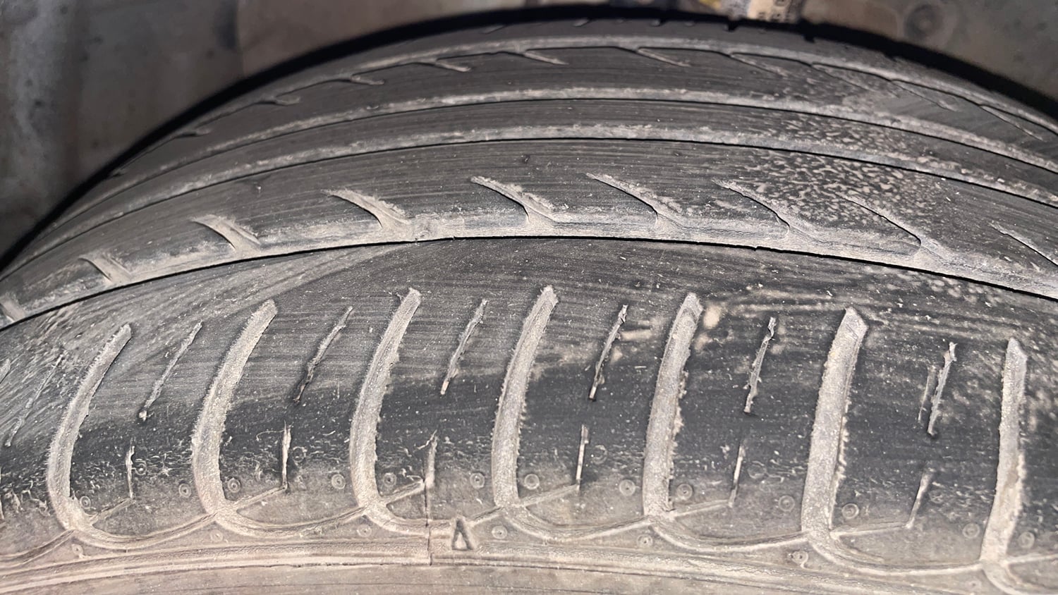 Used 2016 Ford EcoSport Titanium 1.5L TDCi Diesel Manual tyres RIGHT FRONT TYRE TREAD VIEW